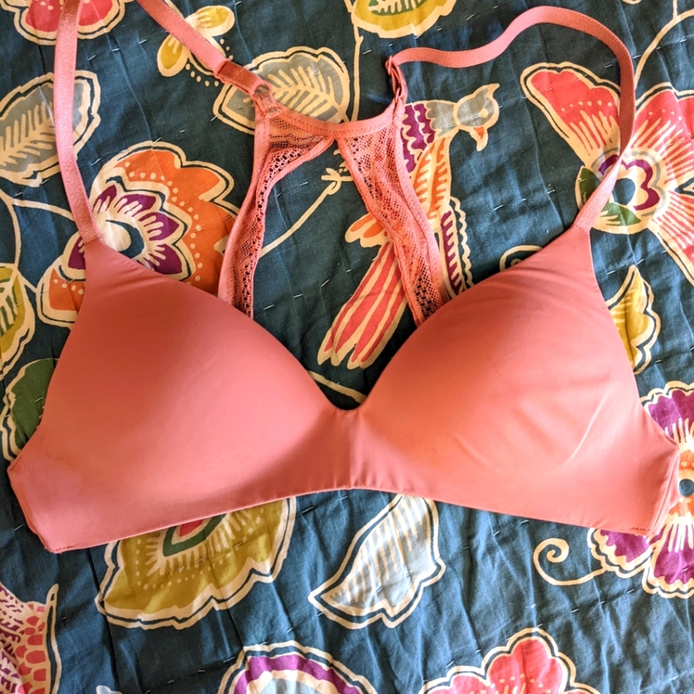 Super comfy wireless t-shirt bra
